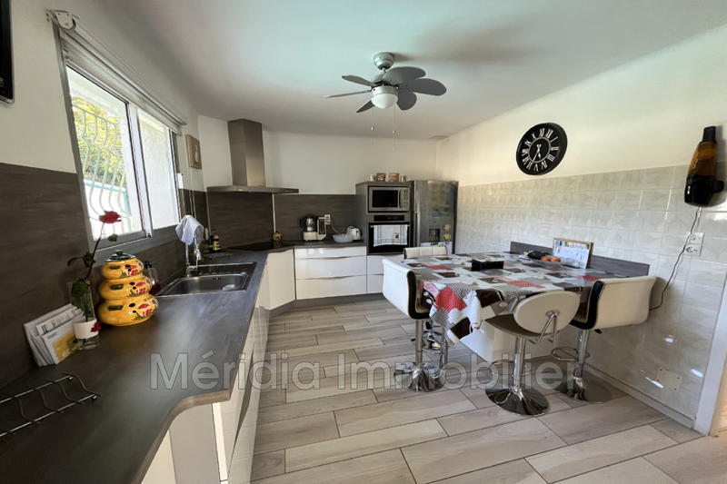 Villa - 168 m² - 6 pièces