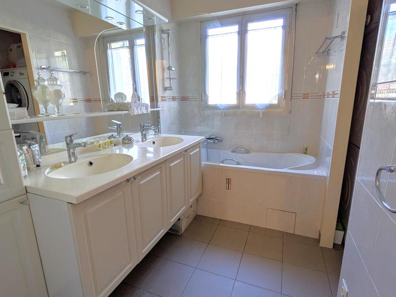 Appartement - 117 m² - 5 pièces