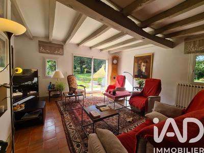 Maison - 200 m² - 7 pièces