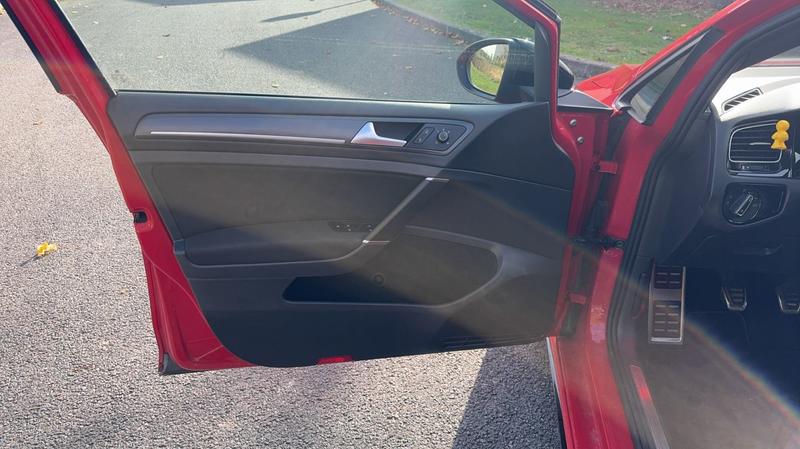 Volkswagen Golf 2.0 Tfsi 230 Gti