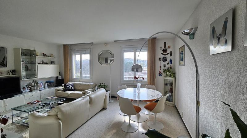 Villa - 137 m² - 6 pièces