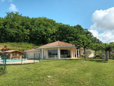 Maison - 136 m² - 6 pièces