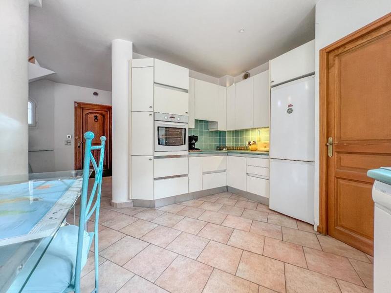 Villa - 328 m² - 10 pièces