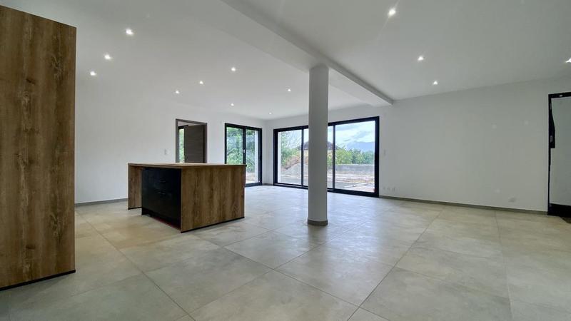 Maison - 136 m² - 5 pièces