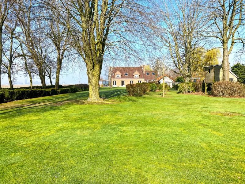 Maison - 206 m² - 5 pièces