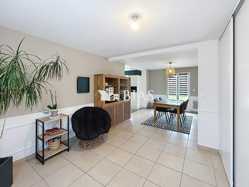 Maison - 147 m² - 6 pièces