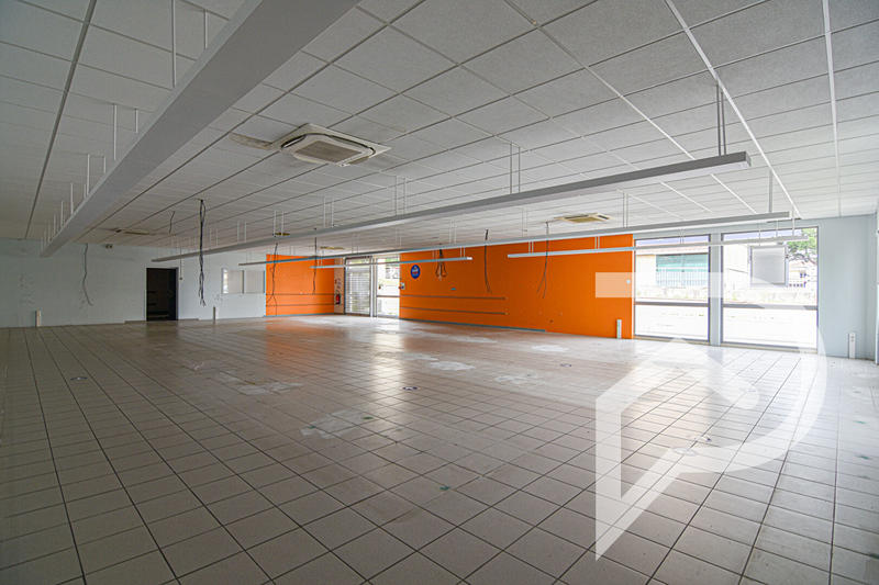 Local commercial - 300 m²