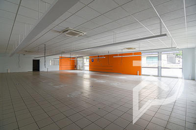 Local commercial - 300 m²