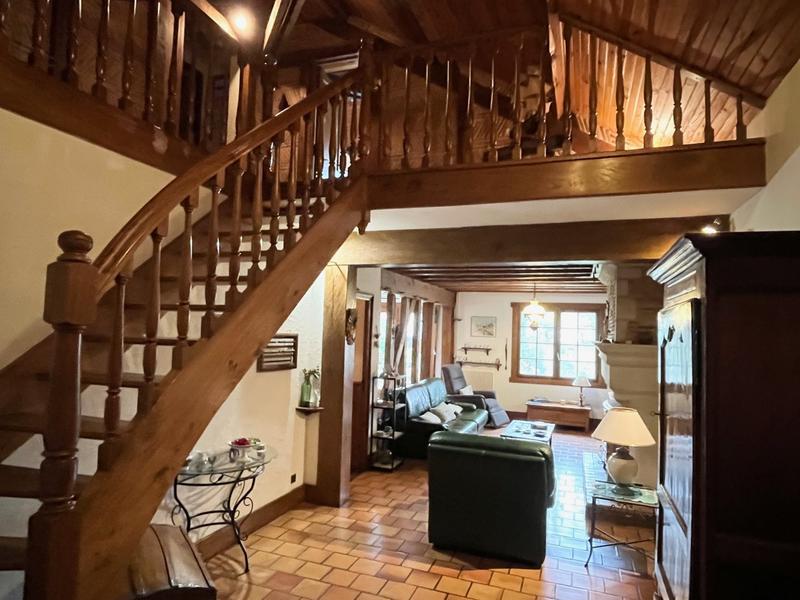 Maison traditionnelle - 191 m² - 6 pièces