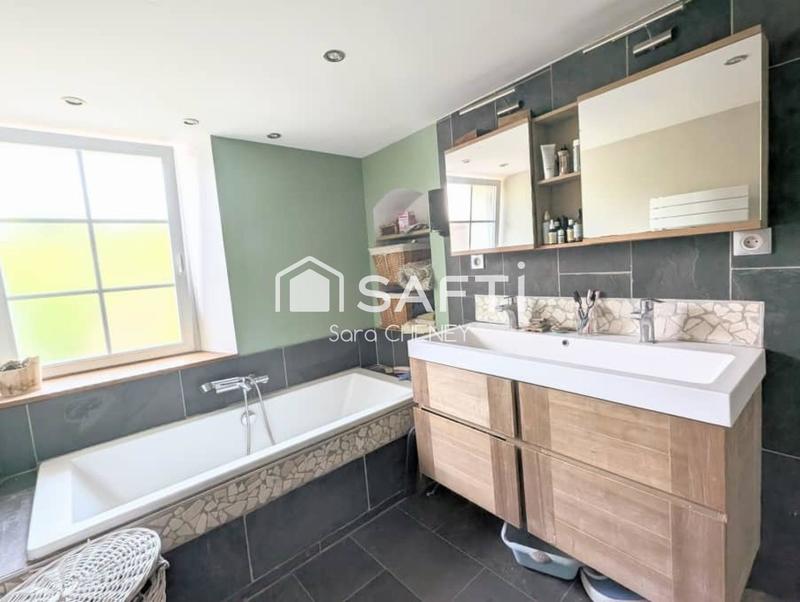 Maison - 144 m² - 7 pièces