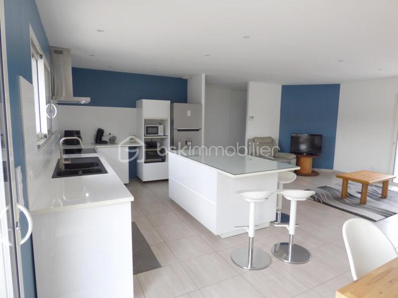 Maison - 110 m² - 5 pièces