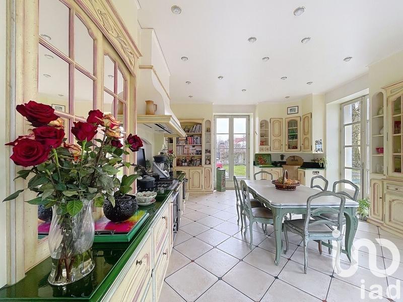 Maison - 455 m² - 12 pièces