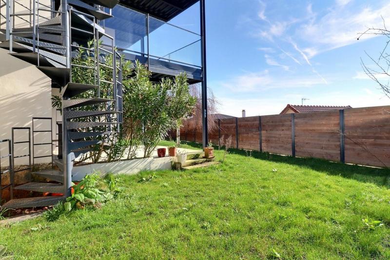 Demeure - 234 m² - 8 pièces