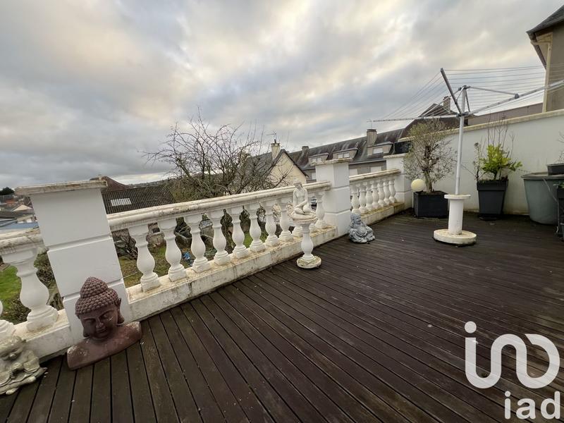 Maison - 219 m² - 7 pièces