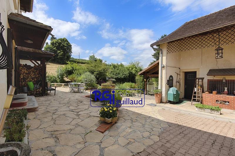 Immeuble mixte - 6 pièces