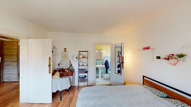 Maison - 222 m² - 9 pièces