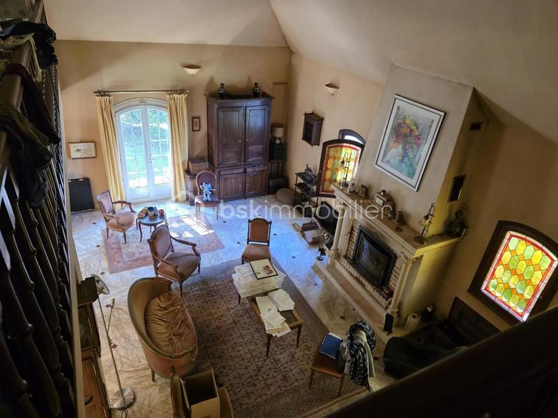 Maison - 185 m² - 7 pièces