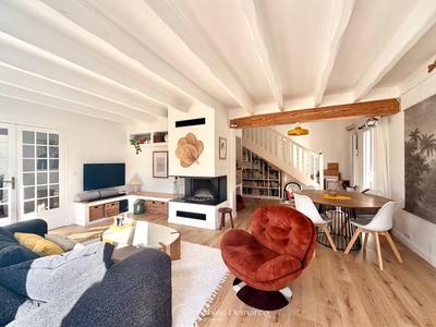 Maison - 136 m² - 5 pièces