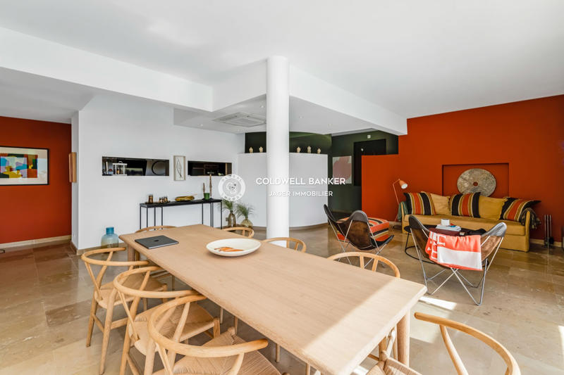 Villa - 230 m² - 5 pièces