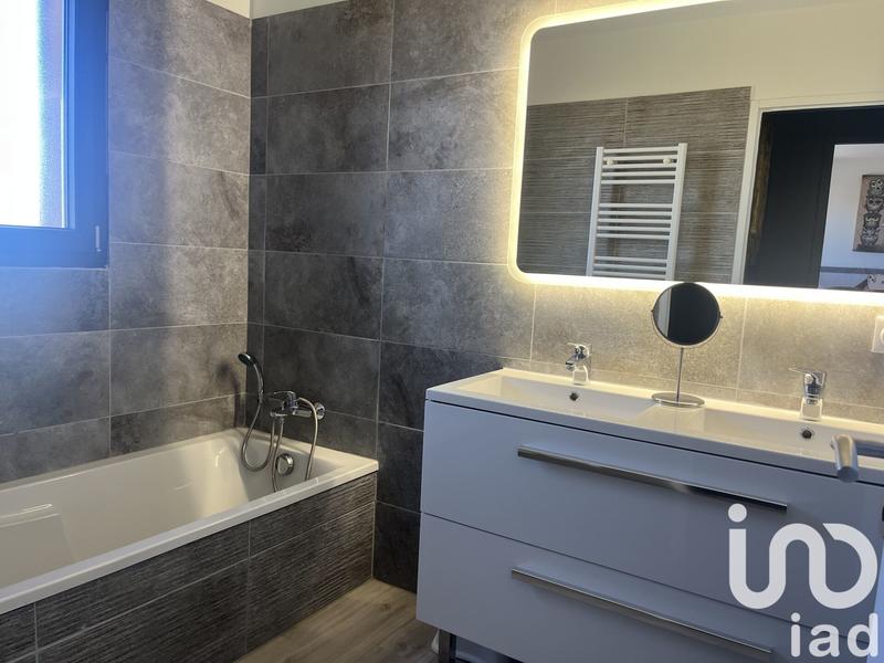 Maison - 180 m² - 7 pièces