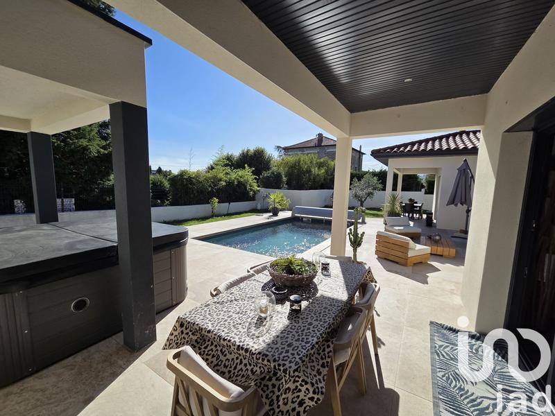 Maison - 135 m² - 6 pièces