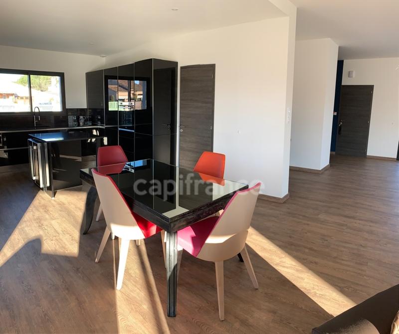 Villa - 187 m² - 6 pièces