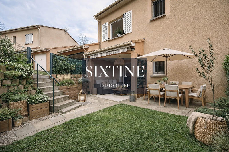 Maison traditionnelle - 82 m² - 4 pièces