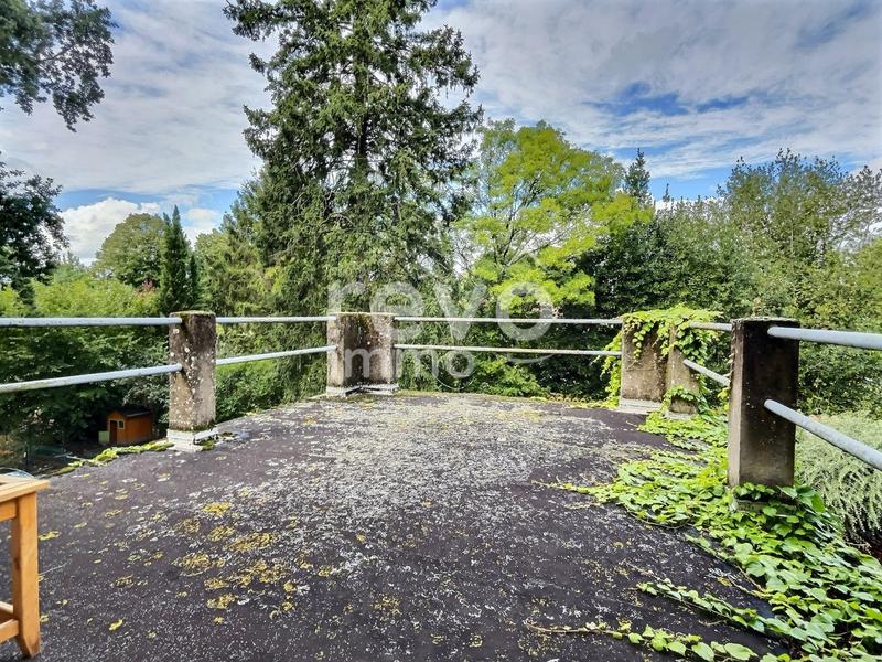 Maison - 203 m² - 7 pièces