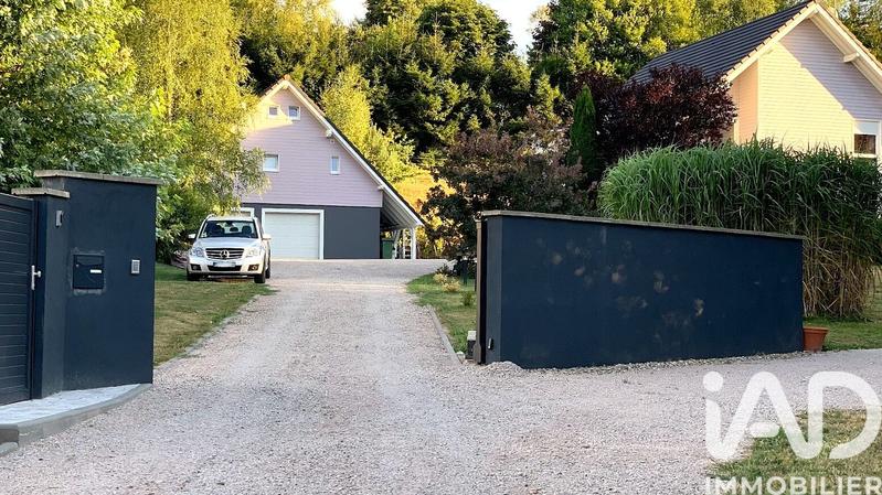 Maison - 210 m² - 7 pièces