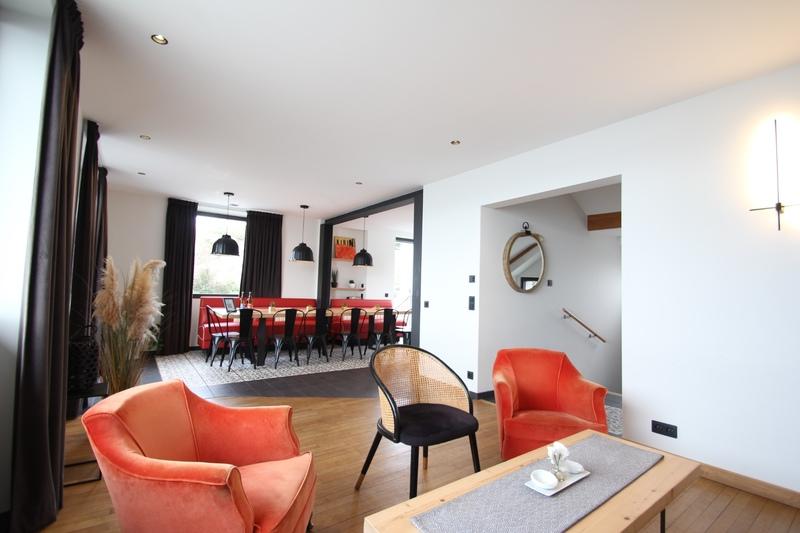 Demeure - 166 m² - 6 pièces