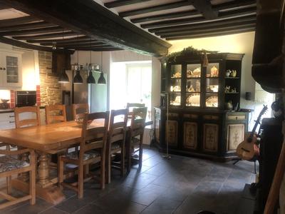 Maison ancienne - 236 m² - 8 pièces