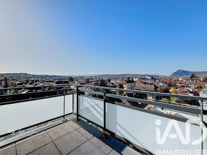 Appartement - 81 m² - 3 pièces