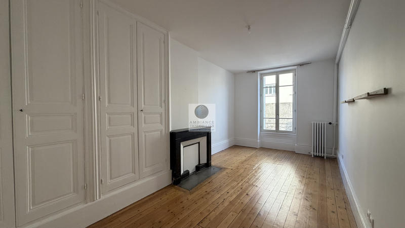 Appartement - 198 m² - 6 pièces