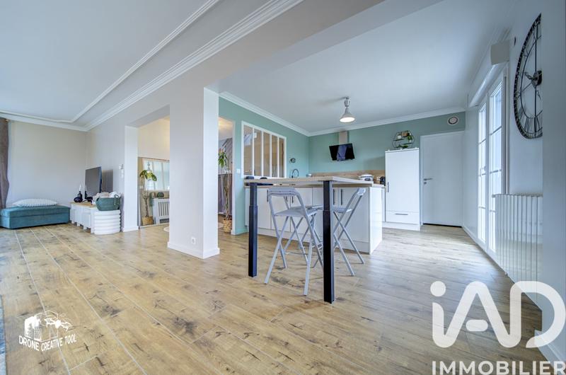 Maison - 202 m² - 6 pièces