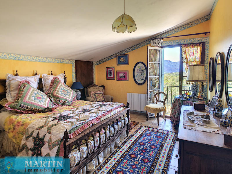 Villa - 269 m² - 12 pièces