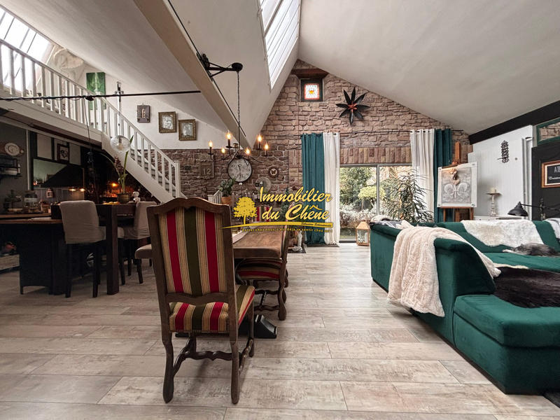 Maison - 200 m² - 9 pièces