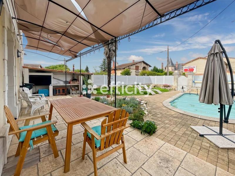 Maison - 180 m² - 7 pièces