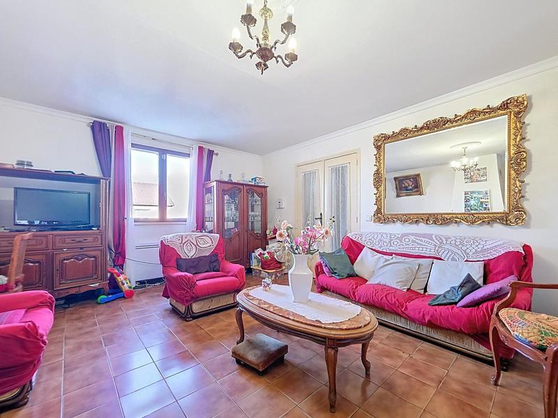 Maison - 91 m² - 5 pièces