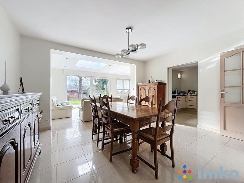 Maison - 161 m² - 6 pièces