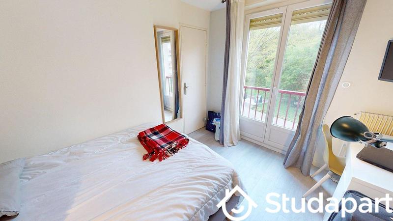 Chambre - 12 m² - 1 pièce