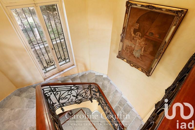 Maison - 500 m² - 15 pièces