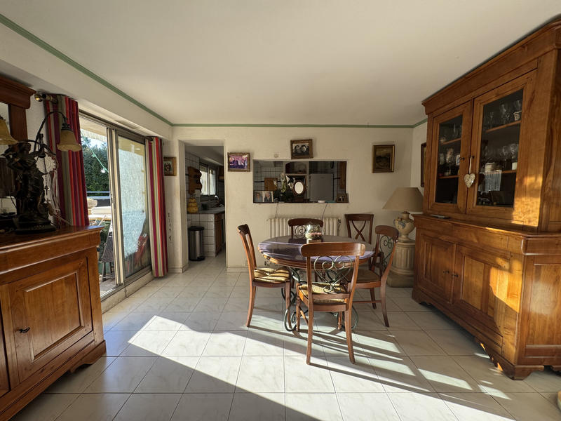 Maison - 217 m² - 8 pièces