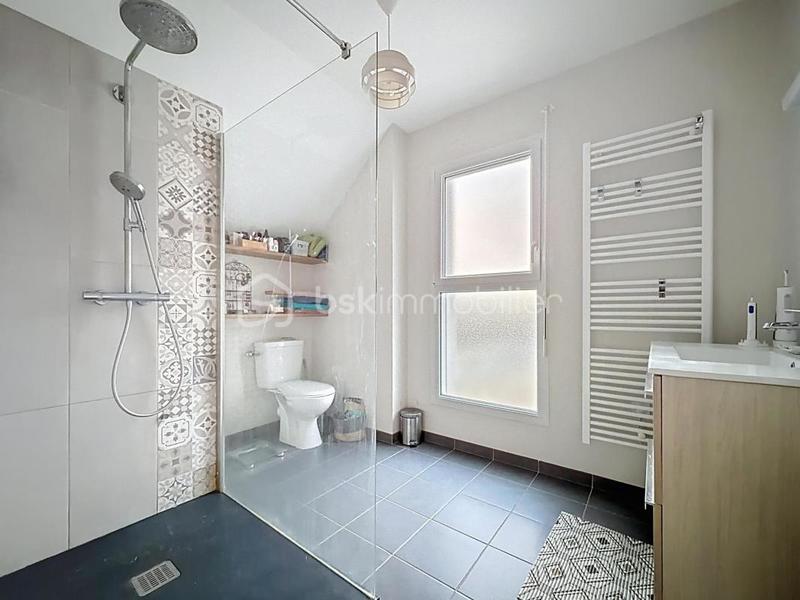 Pavillon - 94 m² - 5 pièces