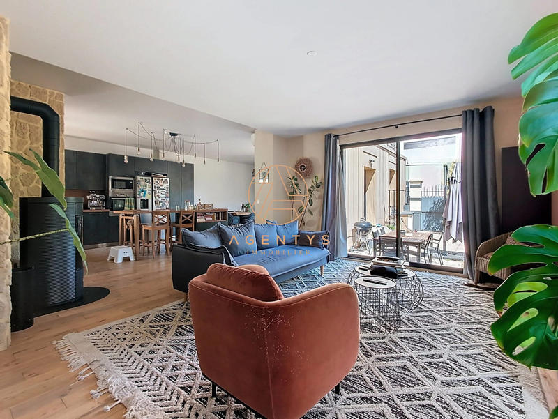 Maison - 130 m² - 7 pièces