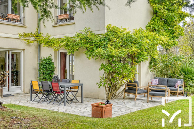 Maison - 170 m² - 8 pièces