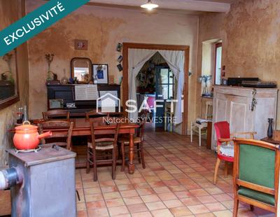 Maison - 289 m² - 12 pièces