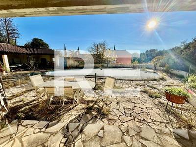 Maison - 135 m² - 5 pièces