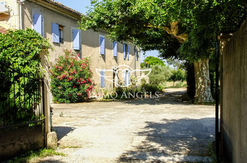 Maison ancienne - 360 m² - 18 pièces