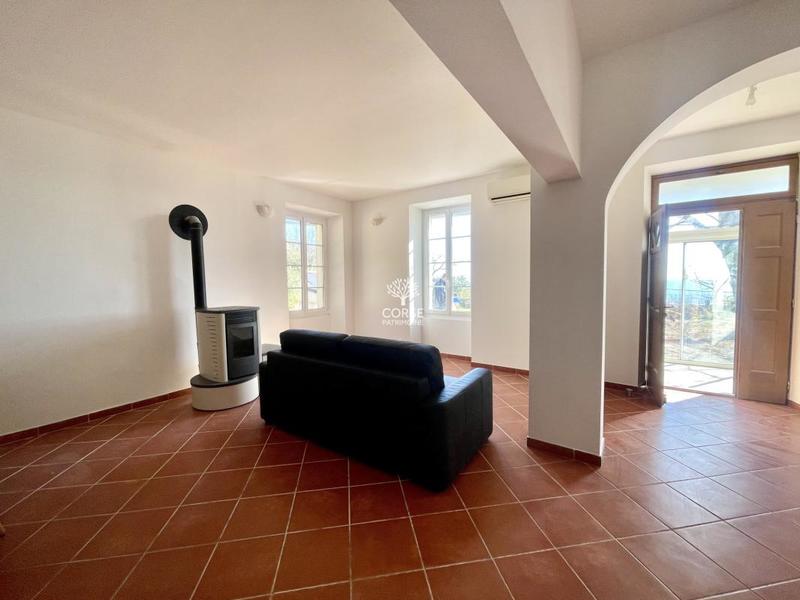 Maison de village - 240 m² - 10 pièces