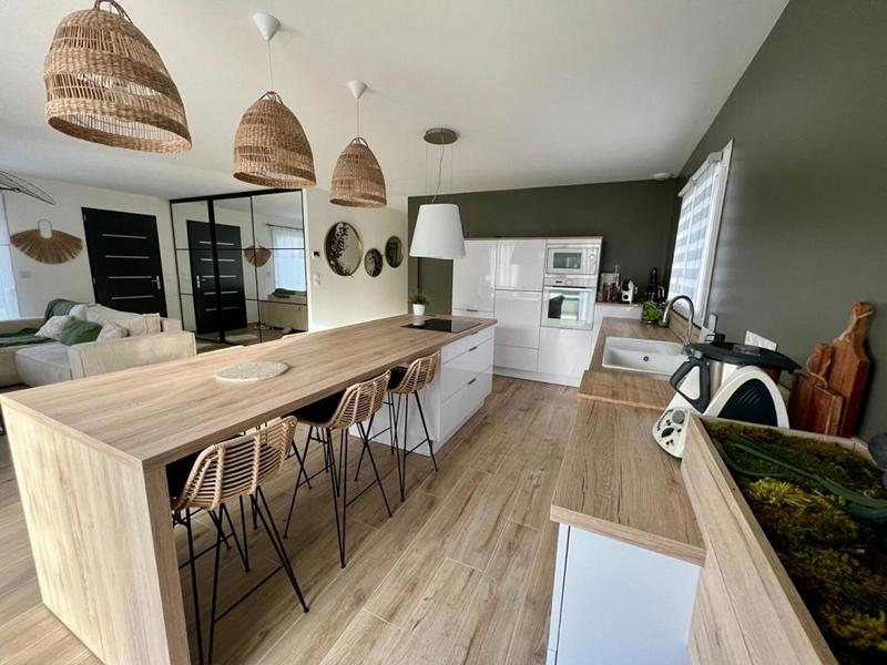 Maison - 103 m² - 4 pièces